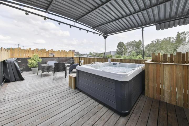 La Peniche De Fabrice Avec Jacuzzi Privatif Apartment Strasbourg Exterior photo