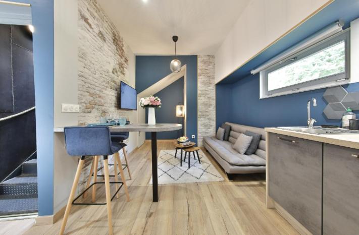 La Peniche De Fabrice Avec Jacuzzi Privatif Apartment Strasbourg Room photo