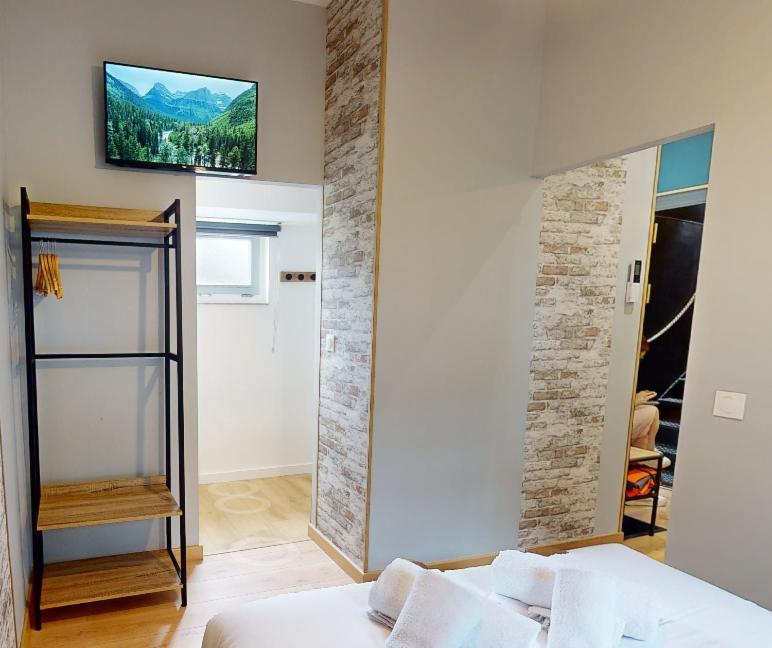 La Peniche De Fabrice Avec Jacuzzi Privatif Apartment Strasbourg Room photo
