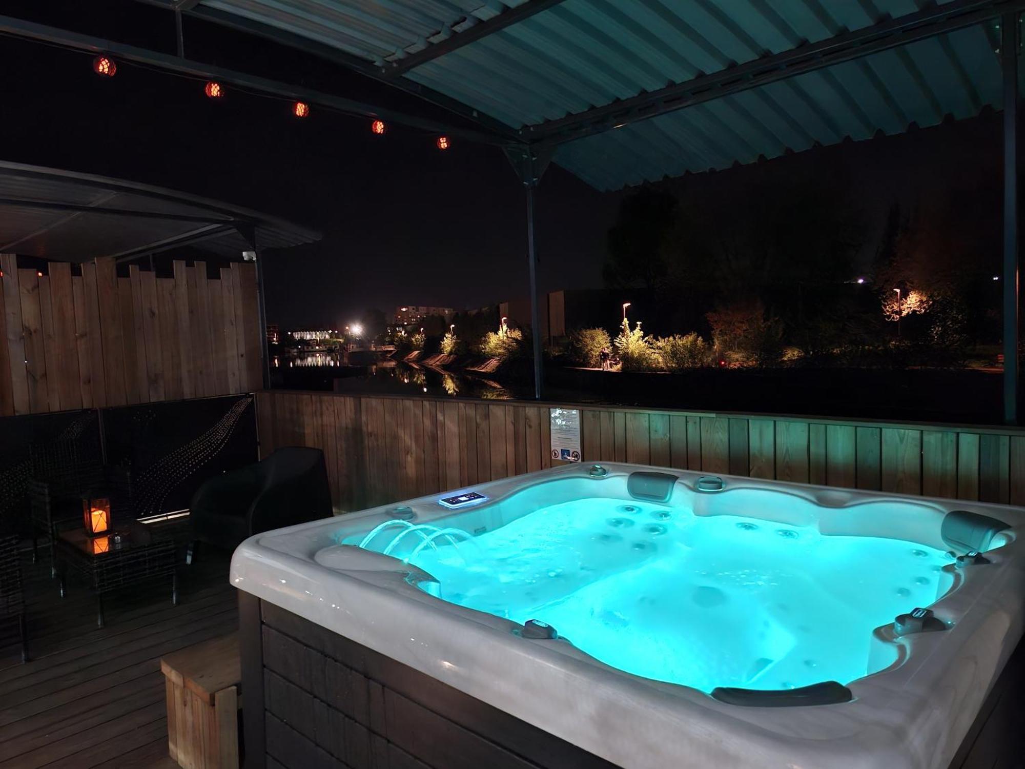 La Peniche De Fabrice Avec Jacuzzi Privatif Apartment Strasbourg Exterior photo
